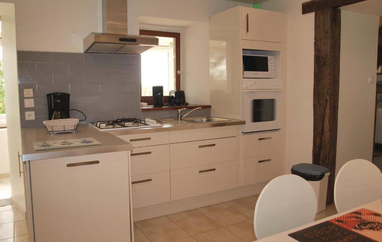 2 Bedroom Awesome Home In Mantallot Екстериор снимка