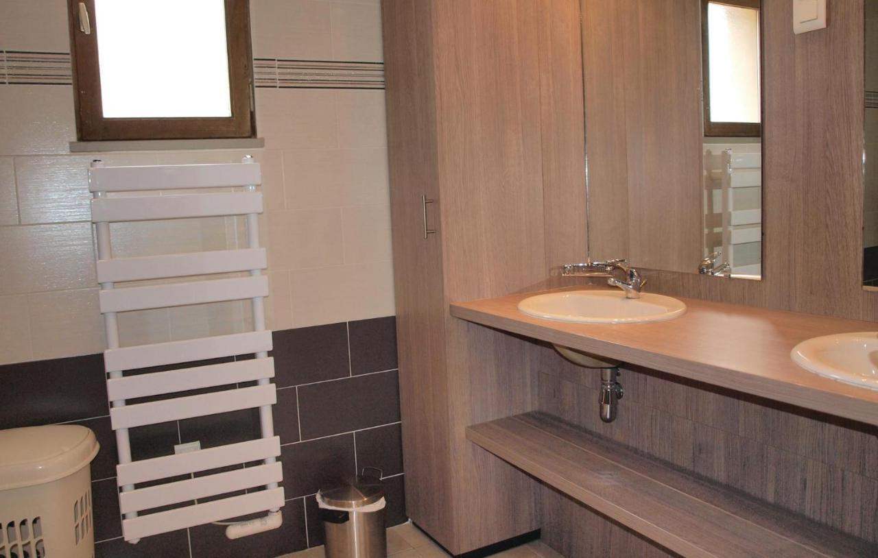 2 Bedroom Awesome Home In Mantallot Екстериор снимка