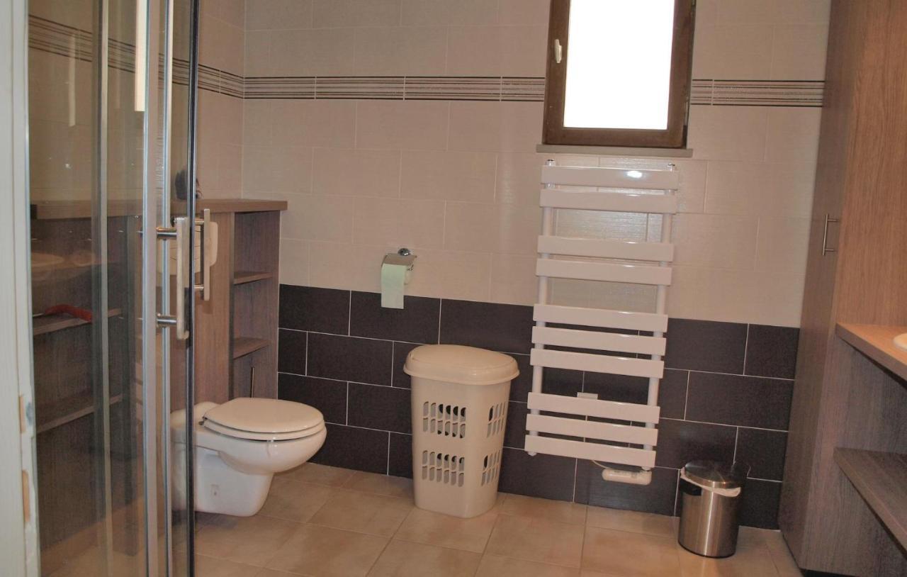 2 Bedroom Awesome Home In Mantallot Екстериор снимка